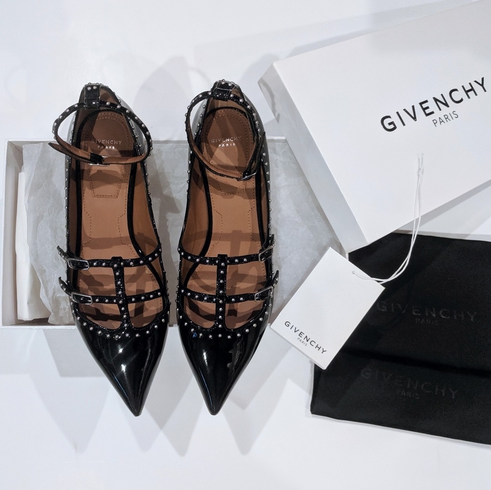 ✔️SOLD ✔️GIVENCHY Piper Stud Ballerina Flats - Picture 2 of 8